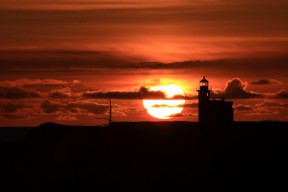 爱游戏中国官方登录入口网站-“2025世界运动会：高新体育中心健力赛场，选手挑战世界纪录”