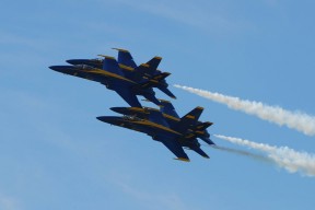 爱游戏 电竞-都灵通过精准配合打破对方密集防守