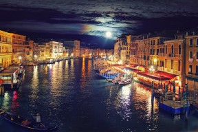 -“马科斯·梅特罗：阿根廷美洲狮队的防守核心，未来更具破坏力”