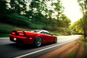 爱游戏-“高新体育中心健力赛：选手凭借超强体能和技术力破纪录”