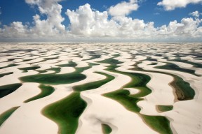 爱游戏电竞官网-阿森纳掌握压迫节奏破坏对方出球，阿森纳打法