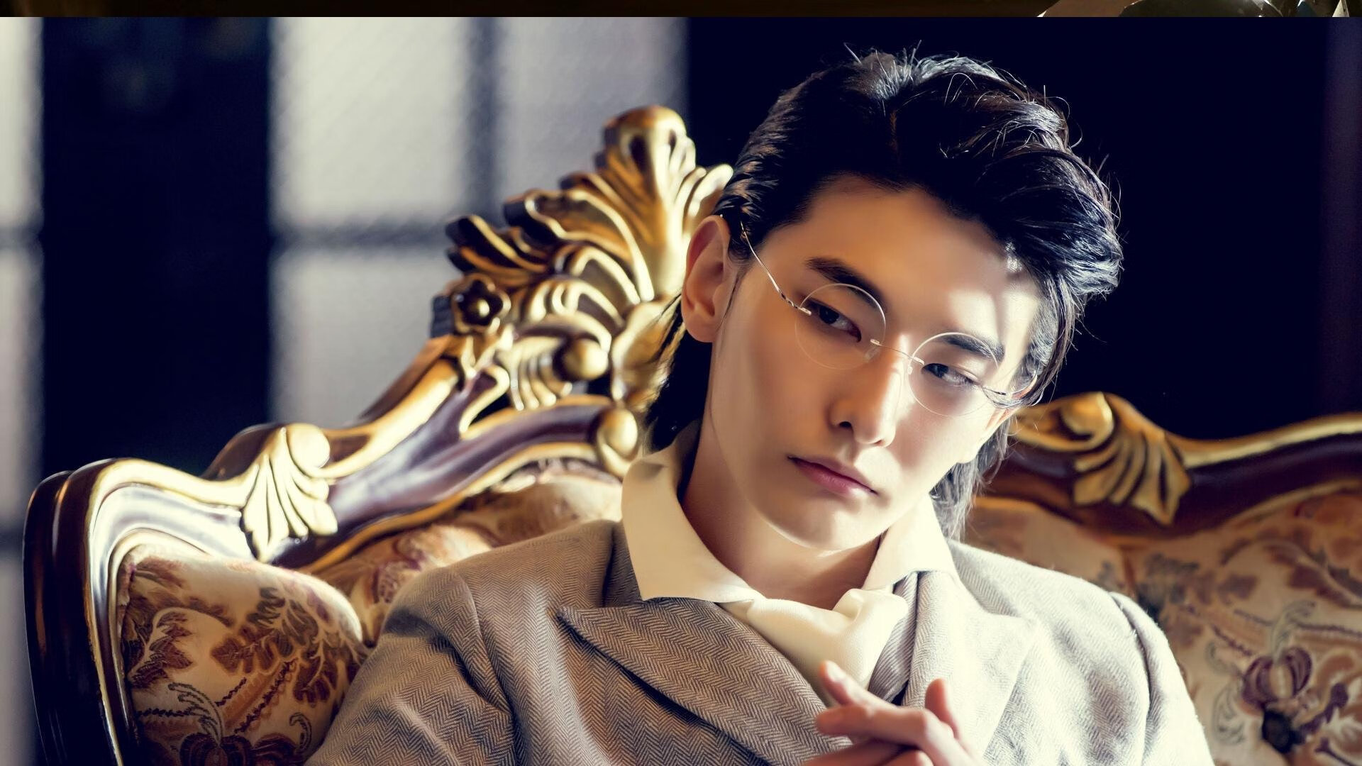 “台球赛事：天府校区体育馆见证完美击球与完美策略”