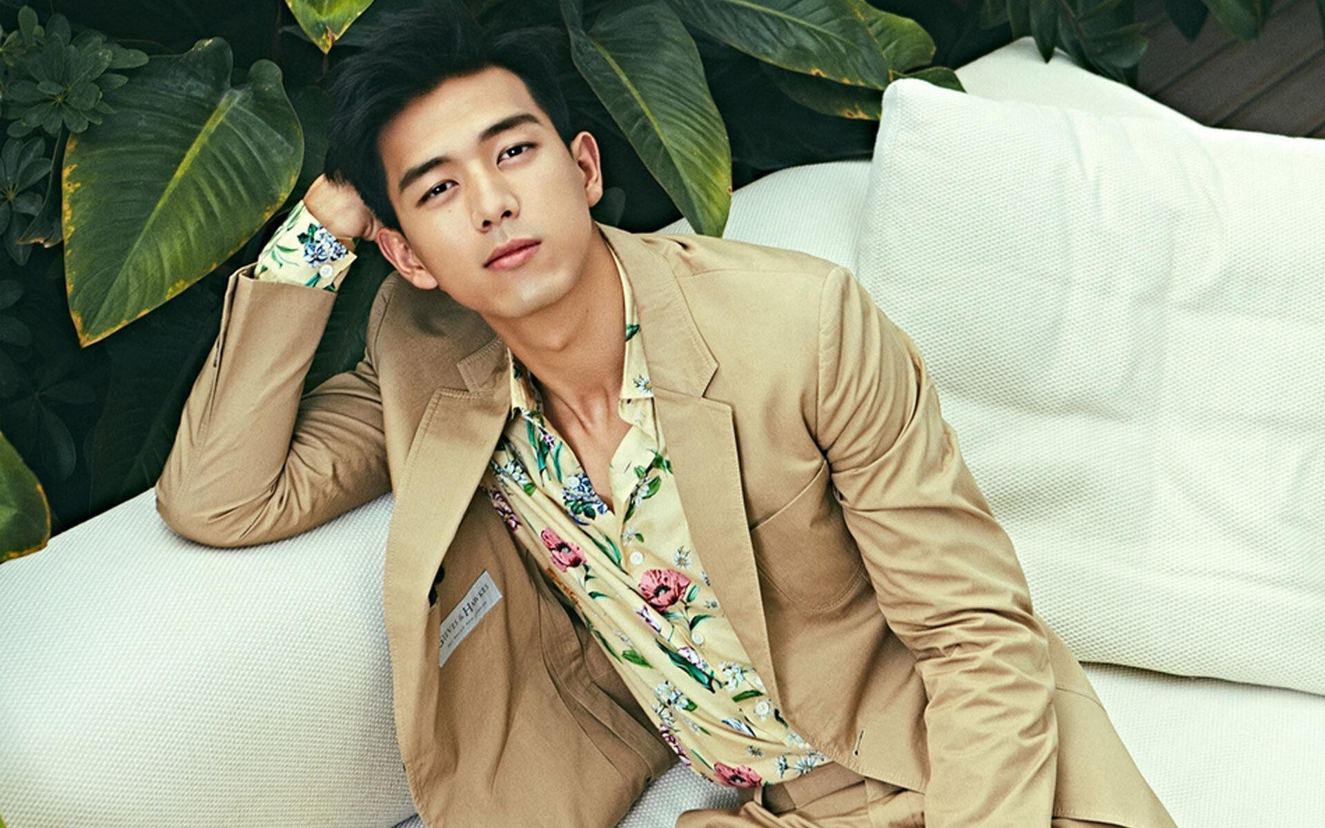 普劳德以出色成绩晋级决赛,劳埃德·普莱斯