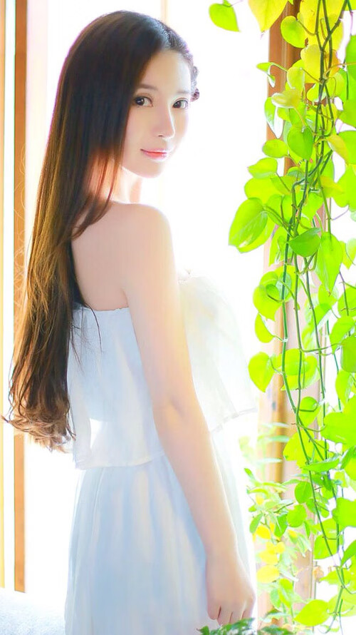 朱婷送球衣签名支持乡村体育活动,朱婷球迷