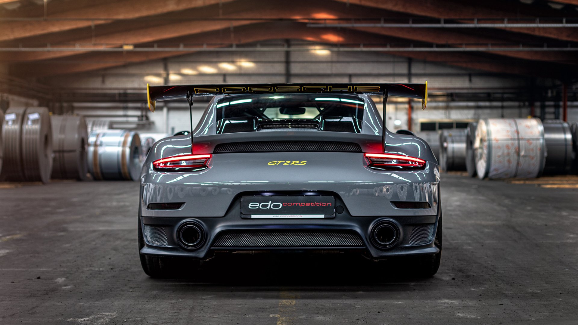 绿色低碳足球场建设持续推广,行业践行绿色发展理念,足球绿地